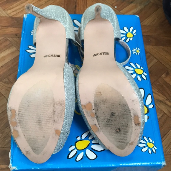 SILVER STUDDED OPEN TOE HEELS - Picture 4 of 5